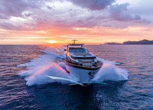 sunseeker-92-blue-infinity-one-cruising.png