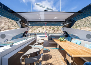sunseeker-92-blue-infinity-one-fly.png