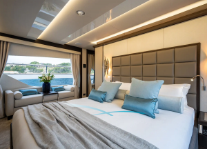sunseeker-92-blue-infinity-one-master.png