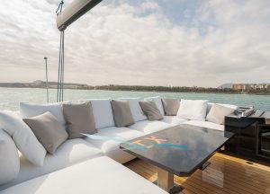 trimaran-hanstaiger-x1-outdoor-lounge.jpg