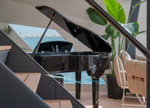 trimaran-hanstaiger-x1-piano.jpg