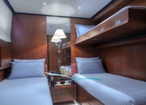 two-bed-cabin-luxury-yacht-sanlorenzo-100.jpg
