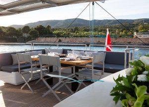 upperdeck-luxury-catamaran-sunreef-60-sunbreeze-balearic-islands.jpg