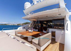 upperdeck-luxury-yacht-sunseeker-predator-84-basad-balearic-islands.jpg