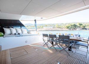 upperdeck-seating-luxury-catamaran-sunreef-60-sunbreeze-balearics.jpg
