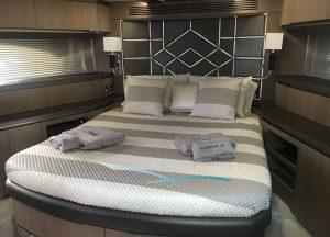 vip-cabin-luxury-yacht-galeon-640-fly-habana-iv-balearic-islands.jpg