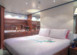 vip-cabin-luxury-yacht-sanlorenzo-100.jpg