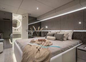vip-cabin-luxury-yacht-sunreef-70-yolo.jpg