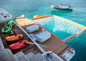 water-toys-catamaran-sunreef-60-sunbreeze.jpg