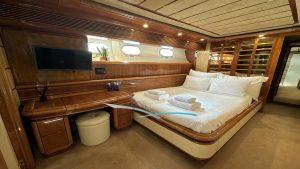 Ferretti Customline 94 marina-balear (13)