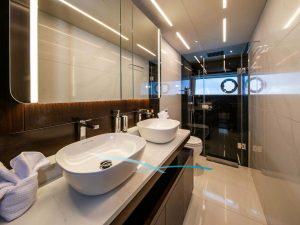 Sunseeker 86 – Moonlight (46)