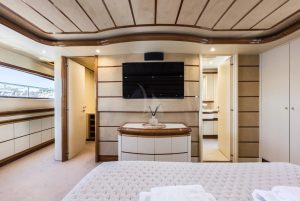 Ferretti “YOLO TOO” – View 28