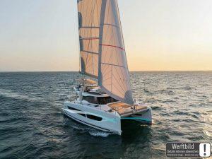 Catamaran Fountaine Pajot 42 Charter Mallorca www.marina-balear (9)
