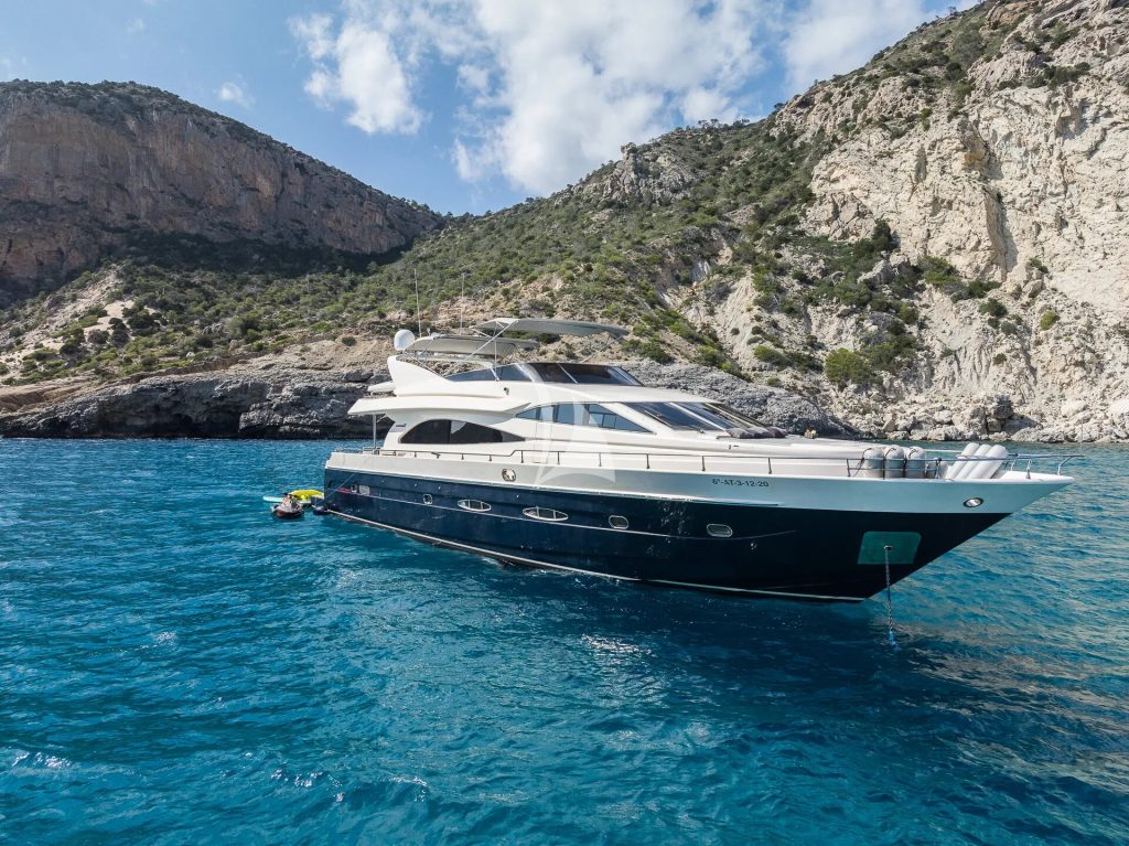 Astondoa 82 GLX “4T’S” – view 3