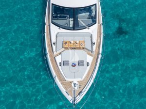 Sunseeker Manhattan 68 “Sweet Caroline” – View 4