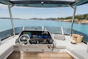 Sunseeker Manhattan 68 “Sweet Caroline” – View 13