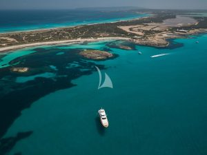 Luxury yacht Astondoa “Kirios”