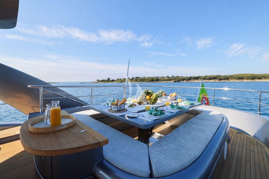International Shipyard Ancona „Matsu“ – Ansicht 2