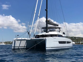 Luxury yacht Fountaine Pajot “Chiloe”